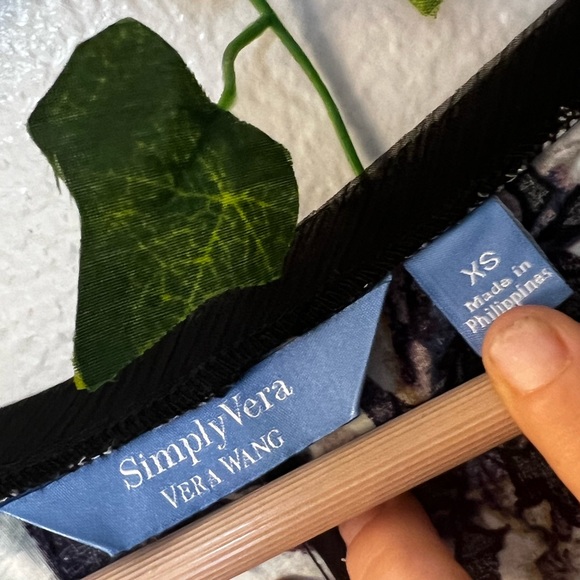 ๐ Super  cute sleeveless dress xs extra small Simply Vera ๐ - Picture 3 of 7